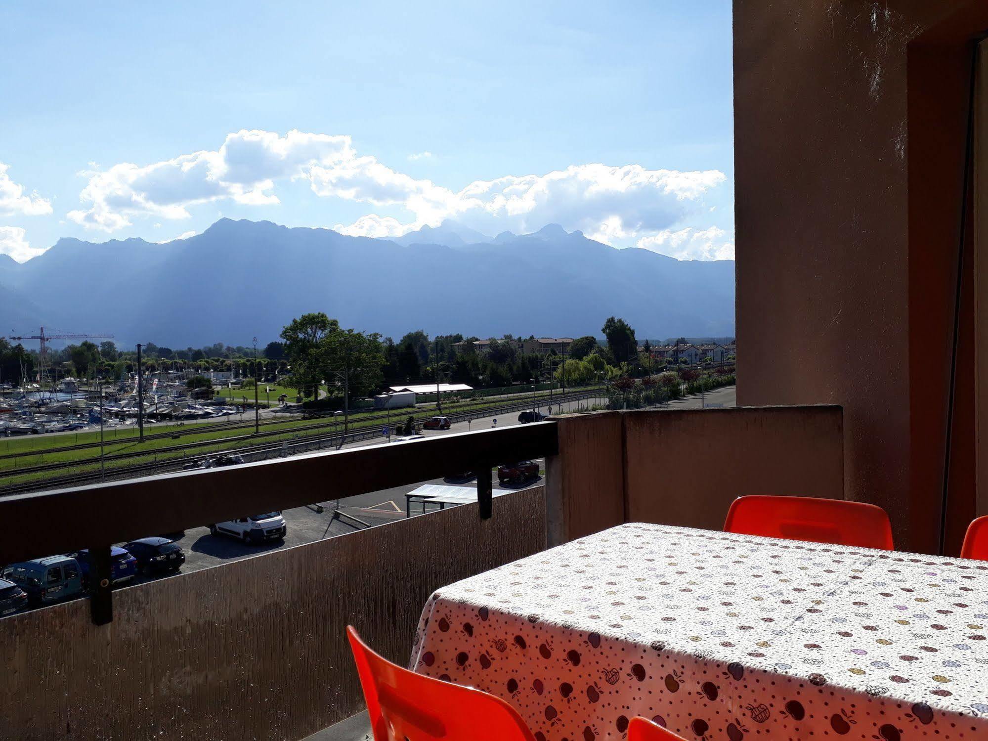Le Lacustre 4Th Floor Port-Valais Exterior photo